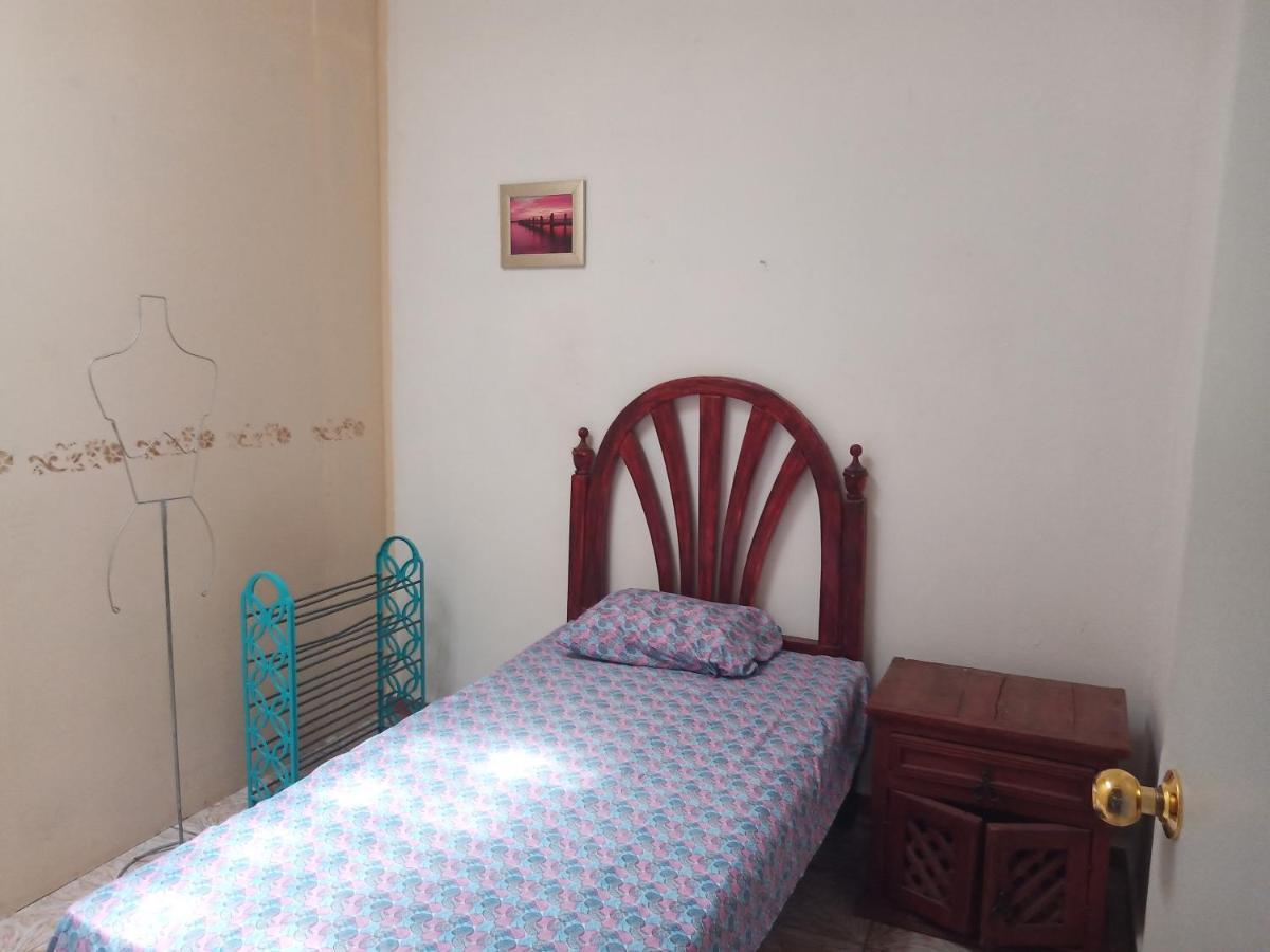 Quiroz House Hotel Leon Ngoại thất bức ảnh